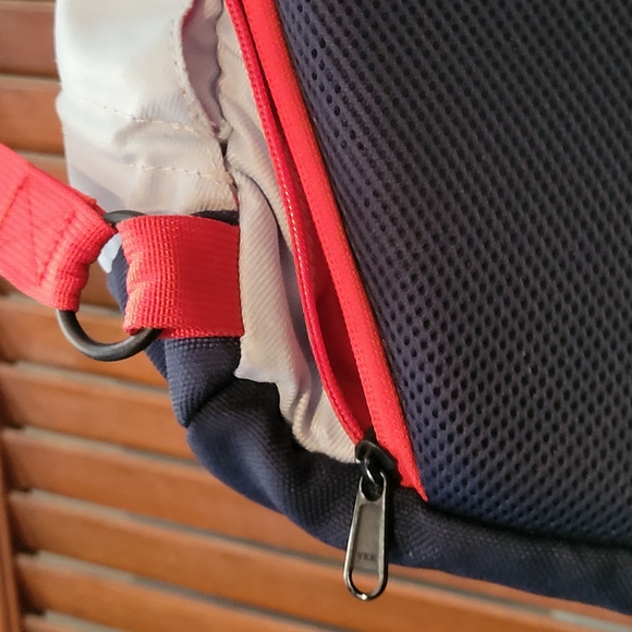 The North Face 6-Zippered Pocket Backpack "Fire And Ice" Colorway - Picture 4 of 7